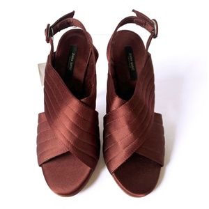 NWT ZARA QUILTED SATIN HEEL